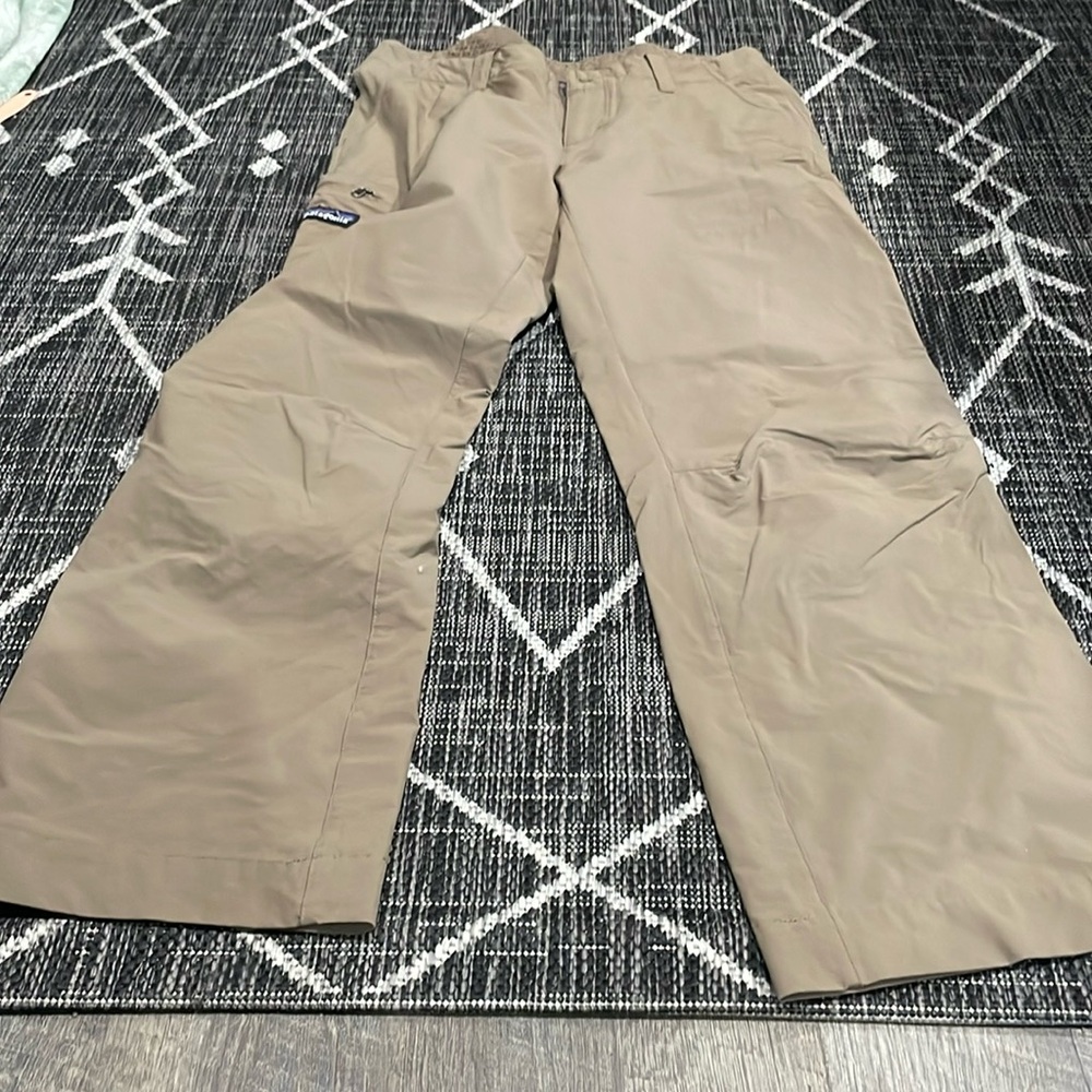Patagonia hiking pants size 6